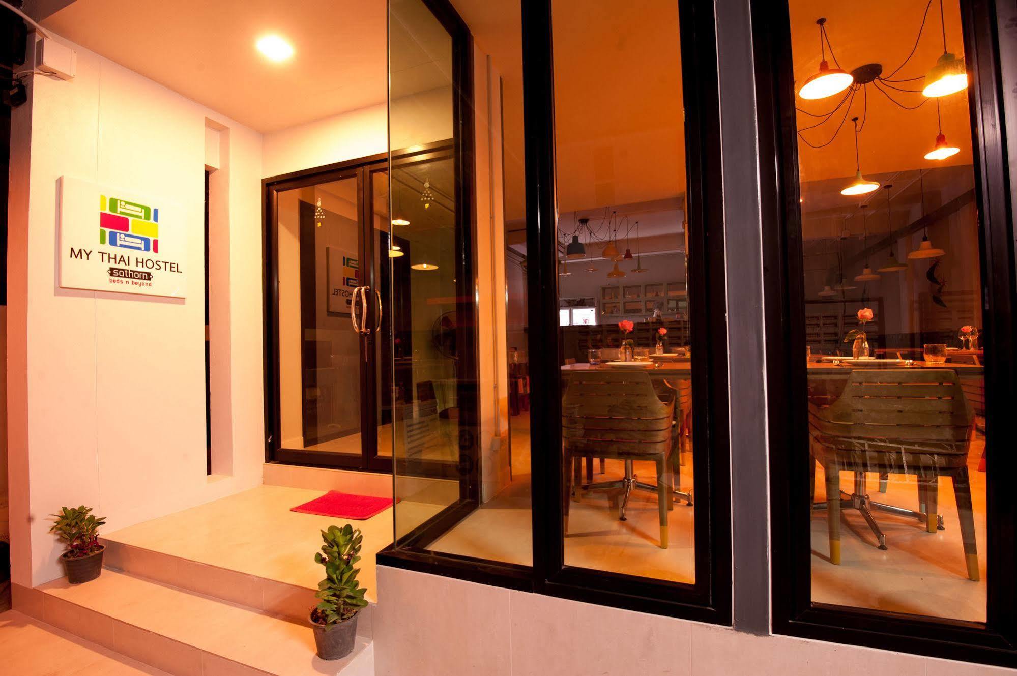 My Thai Hostel Bangkok Exterior foto